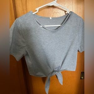 grey mid/crop tie shirt